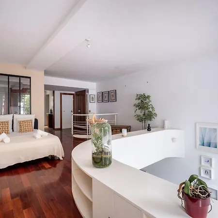 Appartamento Loft D Exception Au Pied Des Champs-élysées *